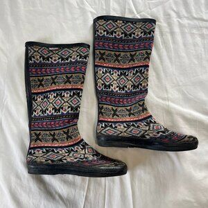 Muk Luks Aubrey Knit Rubber Tall Rain Boots Southwestern Stripe | Size 10
